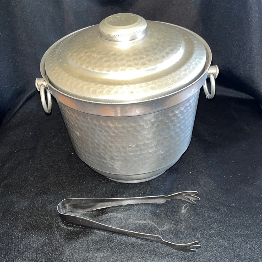 Vintage MCM Hammered Aluminum Ice Bucket~Retro Bar Accessory